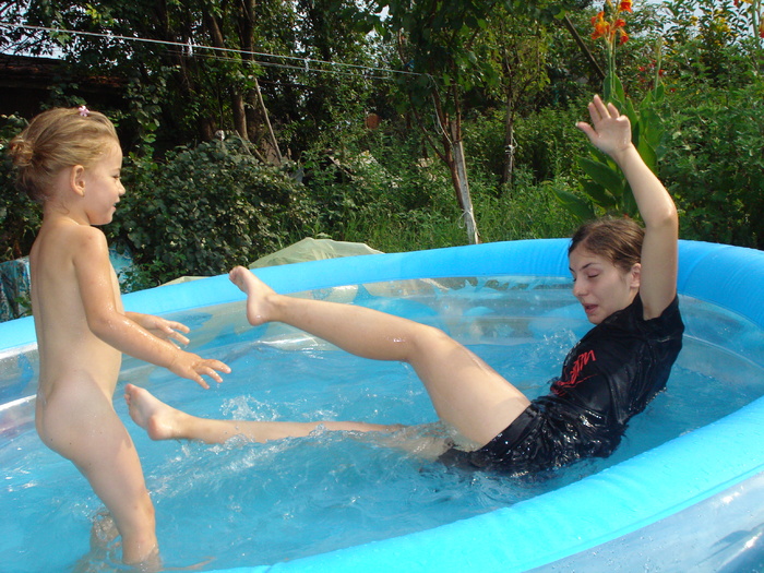 SE RASTOARNA TITANICUL:))