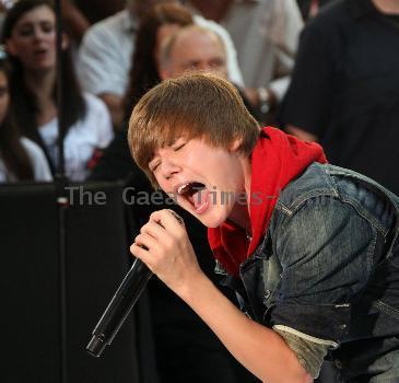 justin_bieber_002_wenn5492466_171419_M[1]