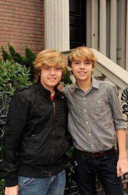 Dylan_Sprouse_1263076208_3