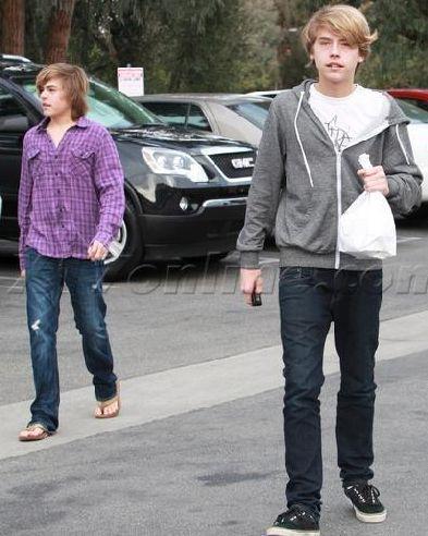 Dylan_Sprouse_1263076344_0