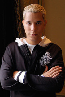 242858292_09d1ed0b97_m - rebelde