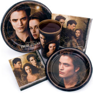 10392501-will-new-moon-eclipse-twilight-twilight-jewelry-party-supplies-and-shirts - twilight