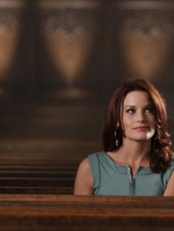 Laura Leighton (9)