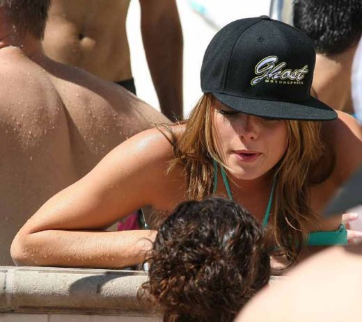  - Ashley Greene in bikini la o petrecere in aer liber
