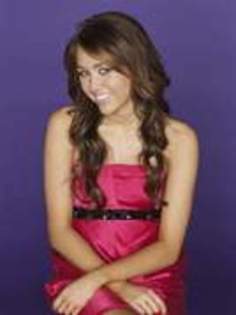 16133587_ADFPPBPQQ - MILEY CYRUS la sedinte foto