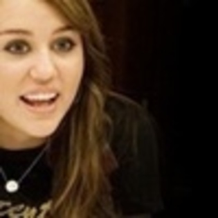 1zwg9hv - Miley And Hannah