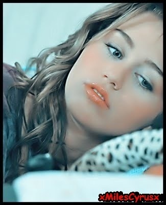 18922582jdhyhysse - Miley And Hannah