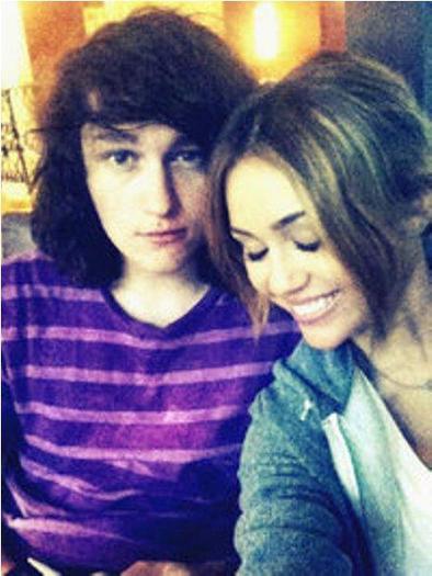 tumblr_l6cc7lXIa21qa0pbbo1_500