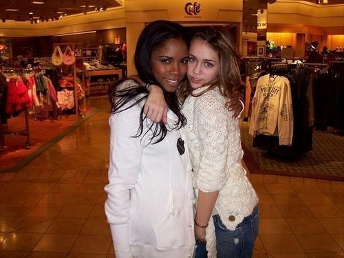 ea cu embar - cele mai rare poze miley