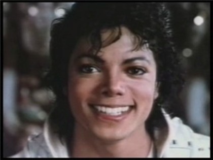 BATCYDNERESFPQSRRKS - Filme Michael Jackson