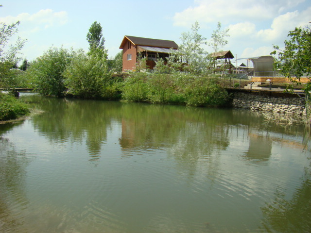 LAC - CABANA CU LAC