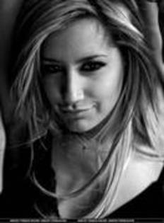 CSTGZTCUTHHEZVYRPLH - Ashley tisdale 1985