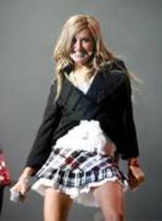 TIFUVJBKINYOWEVIODQ - Ashley tisdale 1985
