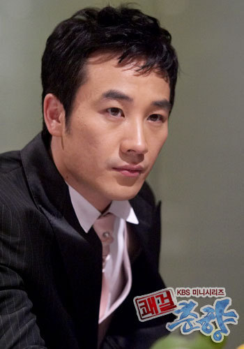 18444786_JUZHLMDNP - a---uhm tae woong---a