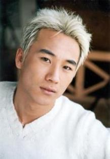 18444794_SCLEZHEMC - a---uhm tae woong---a