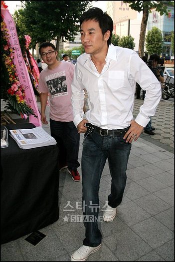 18444804_ETIZYYIOY - a---uhm tae woong---a