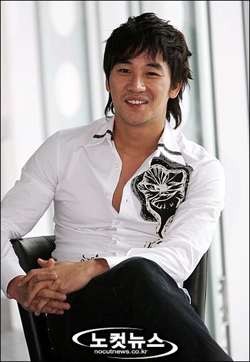 06013517159_60800030 - a---uhm tae woong---a