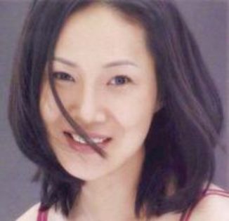 200px-Wikipedia_ymk - a---yang mi kyung---a