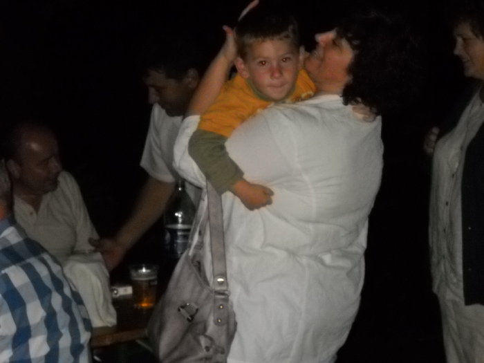 aveti grija si de copil, nu numai de "fetite" - NUNTA ZAMFIREI