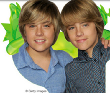 QXNYGVCGAAKKYQCOHZJ - Dylan and Cole Sprouse