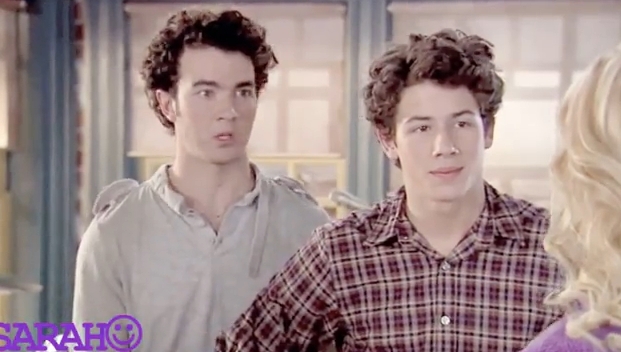 lol - funniest facial expression nick jonas has ever done