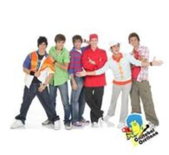 12499273_RLHQELGQD - poze cu viva high school musical mexico