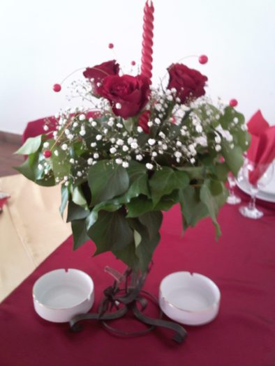 dec pt mese  cu lumanare - Fotografii aranjamente florale pentru nunta