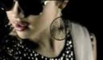 16878990_OGRXQGUOF - poze selena gomez