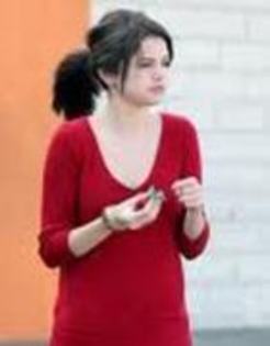 16879112_YBPXSBBHX - poze selena gomez
