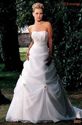 rochii_de_mireasa_4575447f7d948