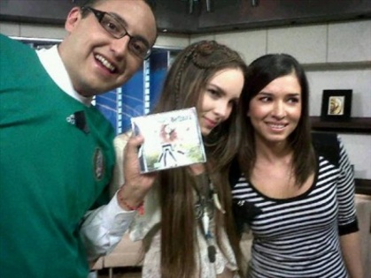 normal_BelindaPhotosCom_Twitter_06 - 000Belinda000