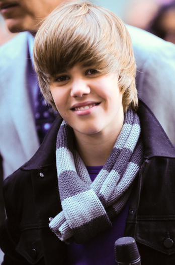 11217853_TUFLYYTXB[1] - justin bieber poze frumoase