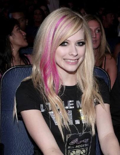 46 - avril lavigne 12