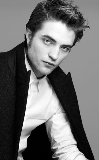 8. Robert Pattinson