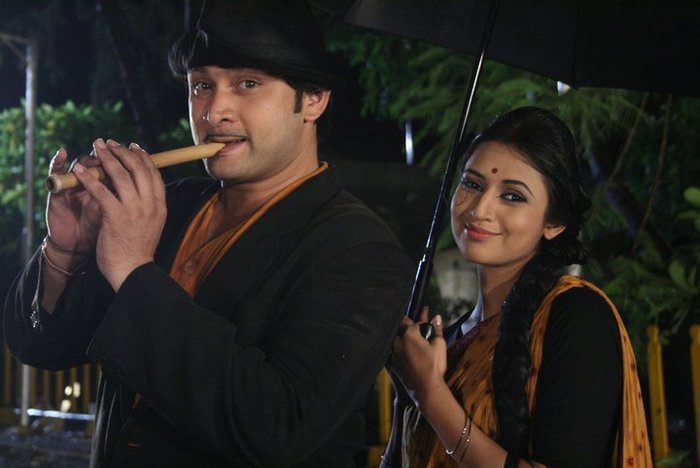 Divyanka Tripati... (2)