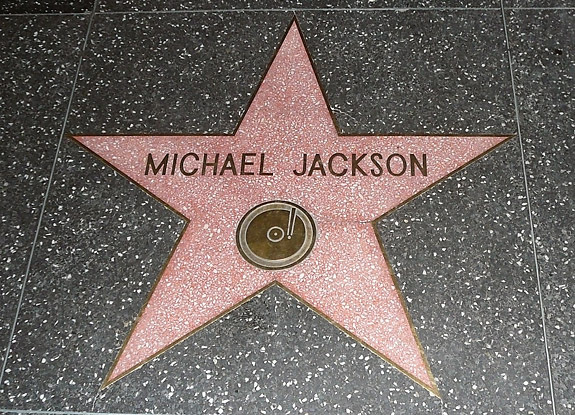 Steaula lui MJ de la Hollywood