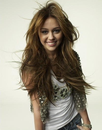 Miley-at-Glamour-Maagazine-miley-cyrus-8367385-488-617[1] - Miley Cyrus Photoshoot 01