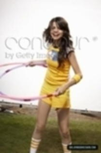 11671874_WKXRTLAGP - Selena Gomez-sedinta foto 6