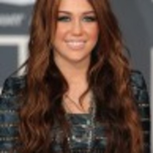 miley-cyrus-2010-grammys-10-97x97 - Miley Cyrus la premiile Grammy