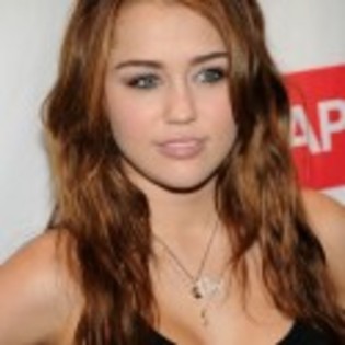 miley-cyrus-hope-concert16-125x125 - Miley Cyrus  rochie clasica