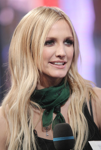 Ashlee Simpson (16) - x - Ashlee Simpson