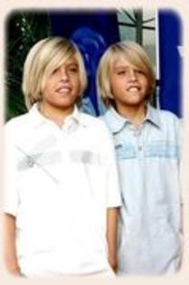 FGSSRFKKPCLFSMTINCV - wW-Dylan Sprouse si Cole Sprouse