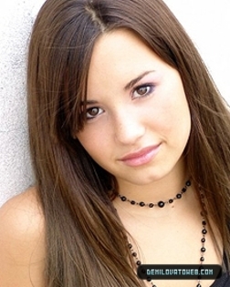 009 - demi lovato