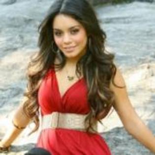 AXUPXMEDXLGFGJIDCHF - vanessa hudgens