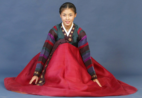 HaJiWontraditionaldressinDamo