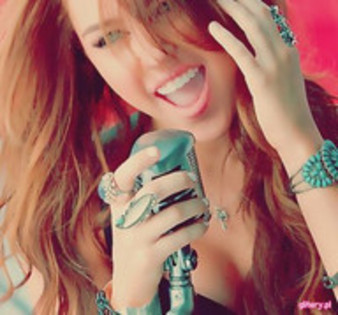 18486776_PDYWXKZJD - POZELE MELE PREFERATE CU HANNAH MONTANA -MILEY CYRUS