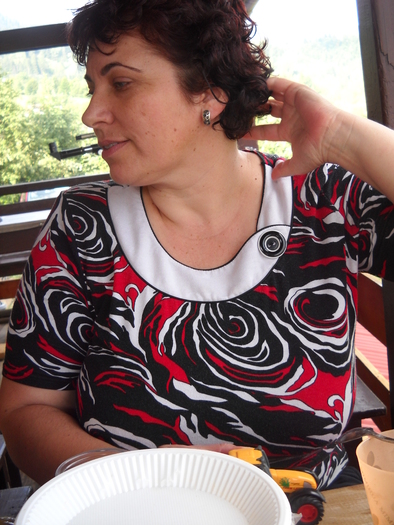 ..iar eu asist la operatiune.