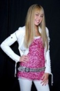 11007256_DLWPQQXTI - Hannah Montana-sedinta foto5