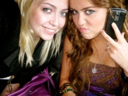  - club miley-miley si brandi