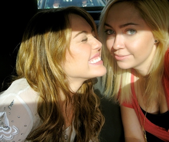  - club miley-miley si brandi